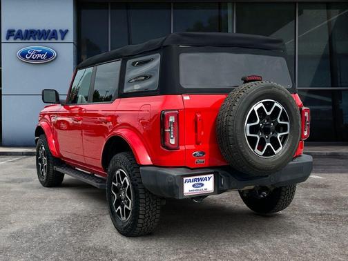 2023 Ford Bronco Outer Banks