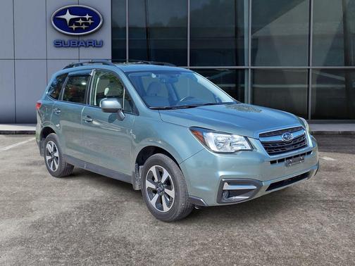 Jasmine Green Metallic 2018 Subaru Forester 2.5i Premium