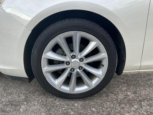 2014 Buick Verano Leather Group