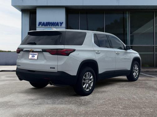 2023 Chevrolet Traverse LS