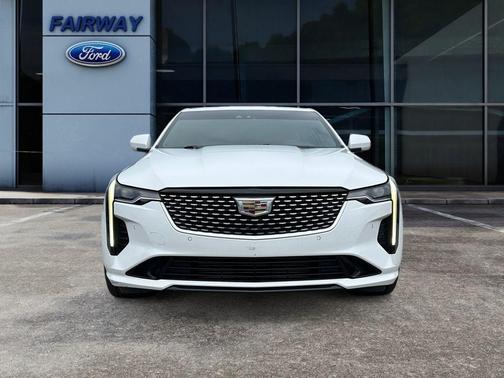 2023 Cadillac CT4 Premium Luxury