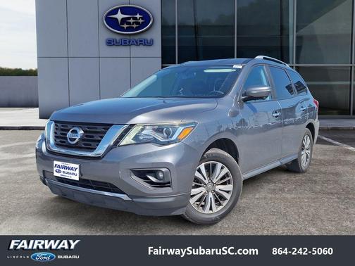 2017 Nissan Pathfinder SL