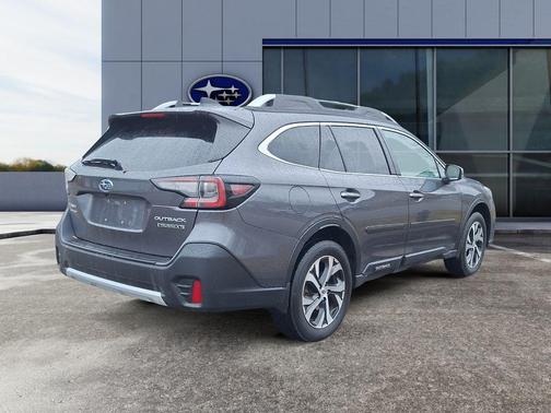 2022 Subaru Outback Touring XT