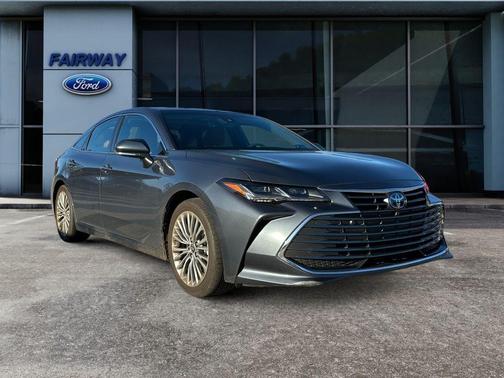 2022 Toyota Avalon Hybrid Limited