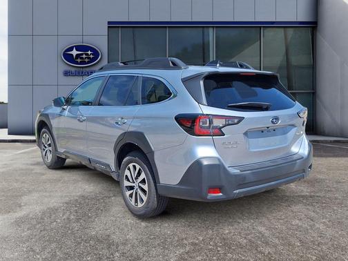 Ice Silver Metallic 2024 Subaru Outback Premium