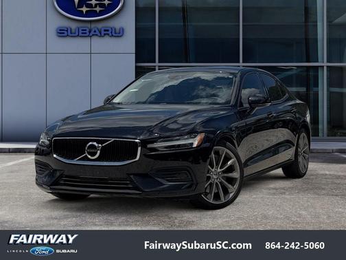 2020 Volvo S60 T6 Momentum