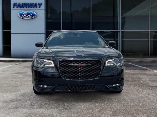 2023 Chrysler 300 S