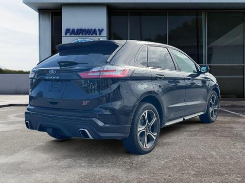 2022 Ford Edge ST
