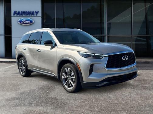 2022 INFINITI QX60 Luxe