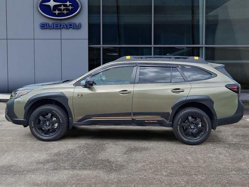 Autumn Green Metallic 2025 Subaru Outback Wilderness