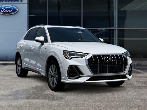 2023 Audi Q3 45 S line Premium
