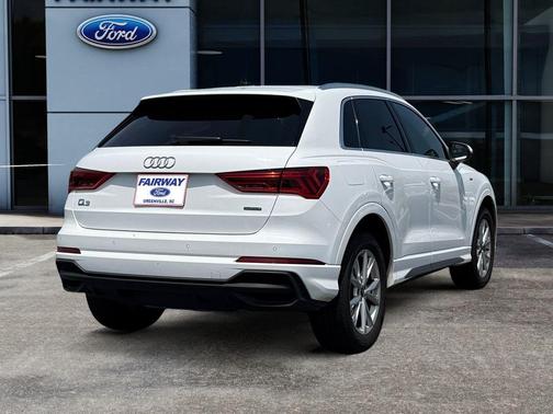 2023 Audi Q3 45 S line Premium