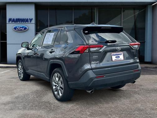 Magnetic Gray Metallic 2022 Toyota RAV4 XLE Premium
