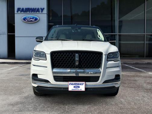 Pristine White 2022 Lincoln Navigator L Black Label