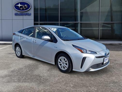 2020 Toyota Prius LE