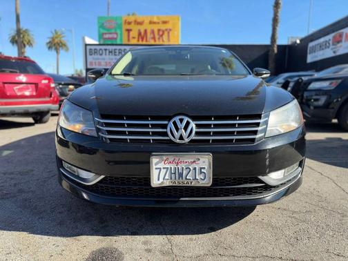 2012 Volkswagen Passat 2.5 SEL Premium