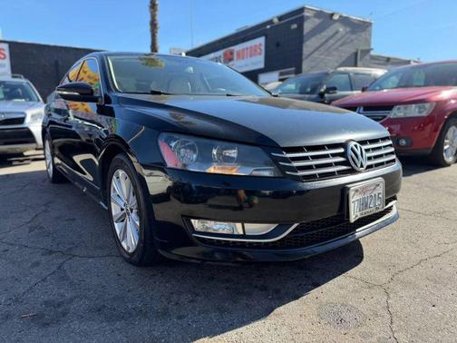 2012 Volkswagen Passat 2.5 SEL Premium
