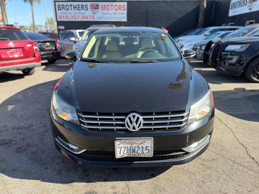 2012 Volkswagen Passat 2.5 SEL Premium