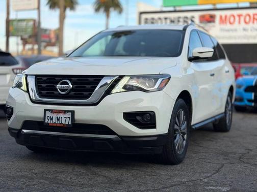 2019 Nissan Pathfinder SL