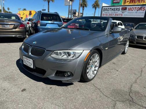 2011 BMW 328 328i Convertible 2D