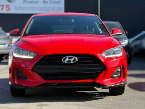 2019 Hyundai Veloster 2