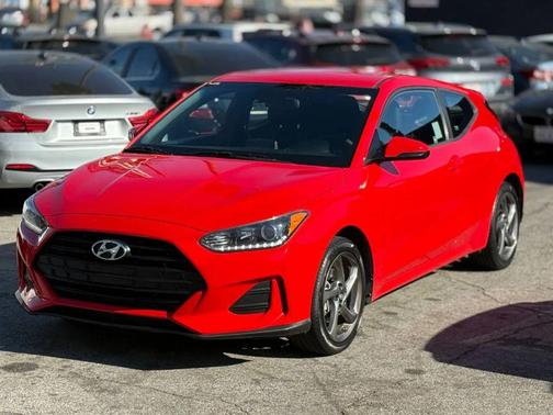 2019 Hyundai Veloster 2