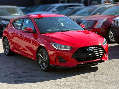2019 Hyundai Veloster 2