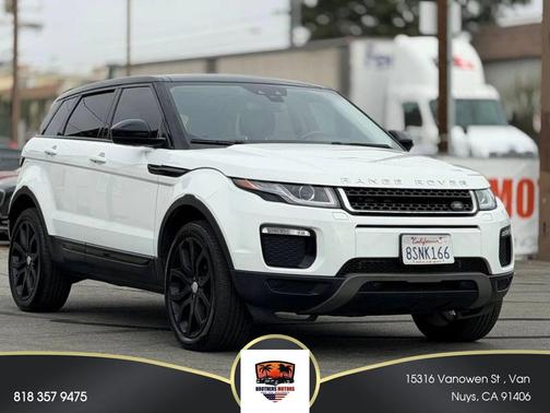 White 2017 Land Rover Range Rover Evoque SE