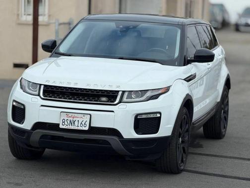 White 2017 Land Rover Range Rover Evoque SE
