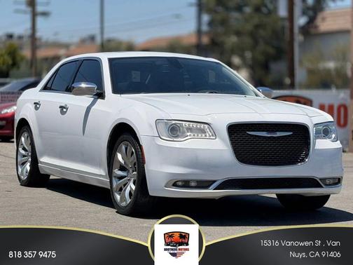 Bright White Clearcoat 2019 Chrysler 300 Limited