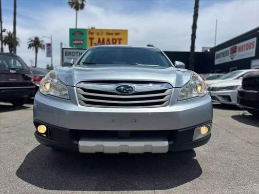 2012 Subaru Outback 2.5i Limited
