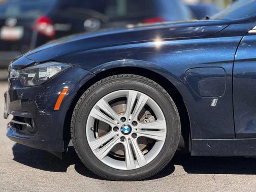 2017 BMW 330e iPerformance