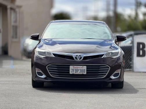 Burgundy 2014 Toyota Avalon XLE Premium
