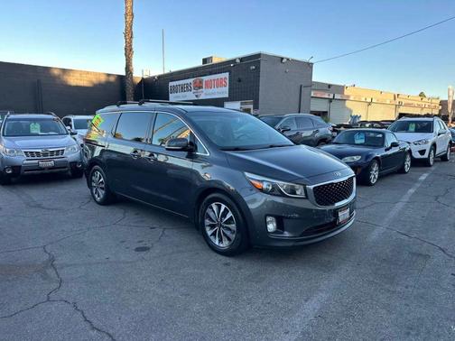 2015 Kia Sedona SX