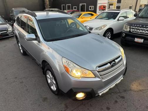 2013 Subaru Outback 2.5i Premium