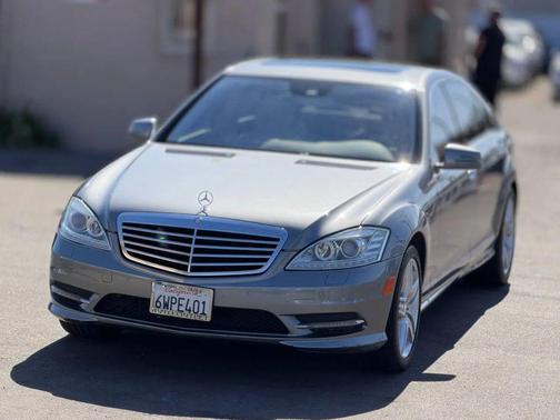 Silver 2012 Mercedes-Benz S-Class S 550 Sedan 4D