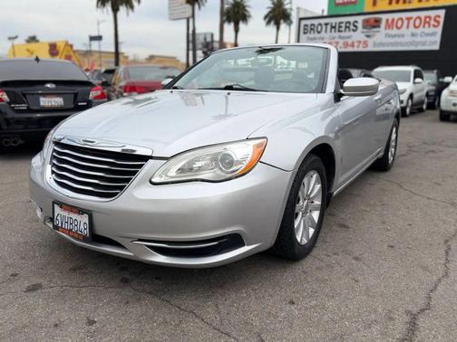 2012 Chrysler 200 Touring