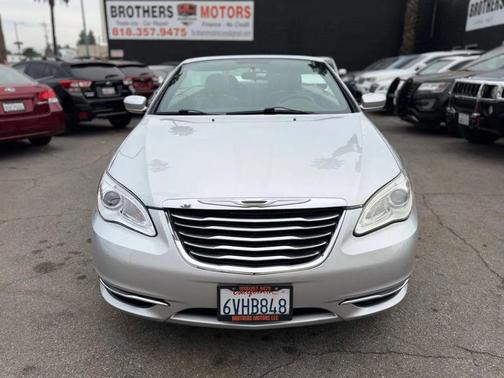 2012 Chrysler 200 Touring