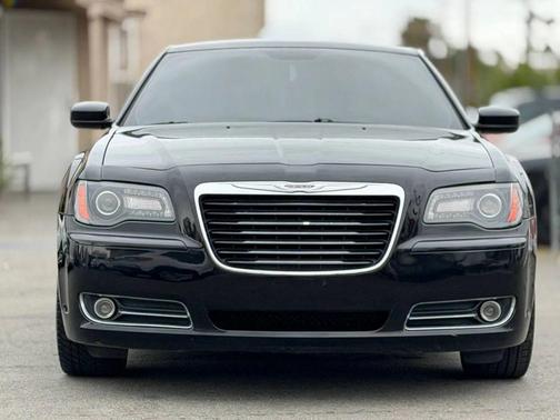 Gloss Black 2014 Chrysler 300 S