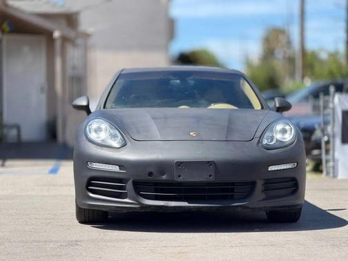 Black 2014 Porsche Panamera 4