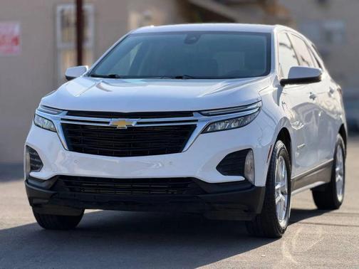 White 2023 Chevrolet Equinox 1LT