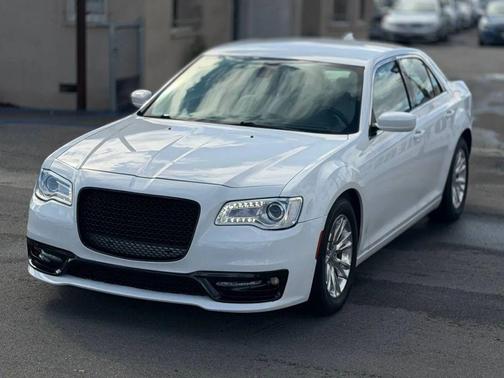 2016 Chrysler 300 Limited