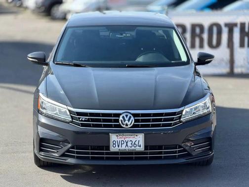 2018 Volkswagen Passat 2.0T R-Line