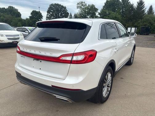White 2016 Lincoln MKX Select