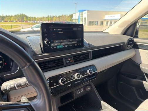 Lunar Silver Metallic 2023 Honda Pilot 2WD EX-L 7 Passenger