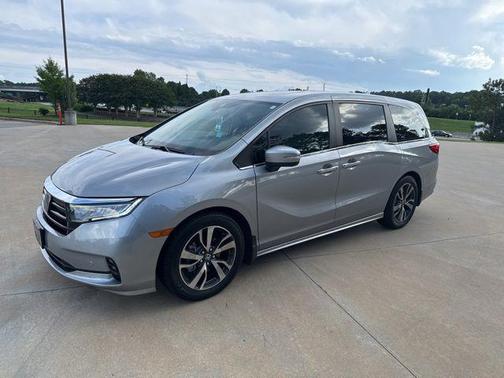Lunar Silver Metallic 2023 Honda Odyssey Touring