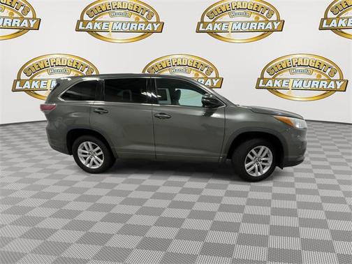 2016 Toyota Highlander LE