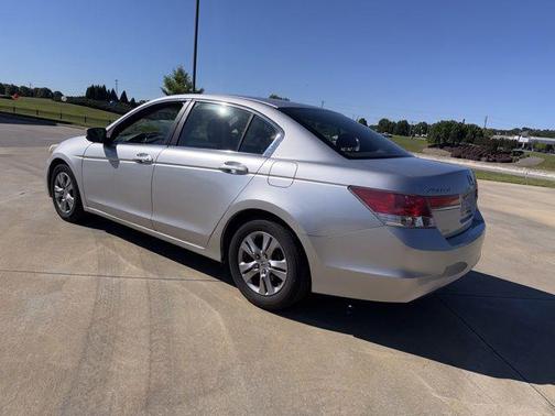 Alabaster Silver Metallic 2012 Honda Accord SE