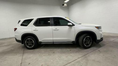 Platinum White 2024 Honda Pilot EX-L