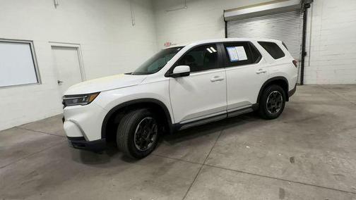 Platinum White 2024 Honda Pilot EX-L